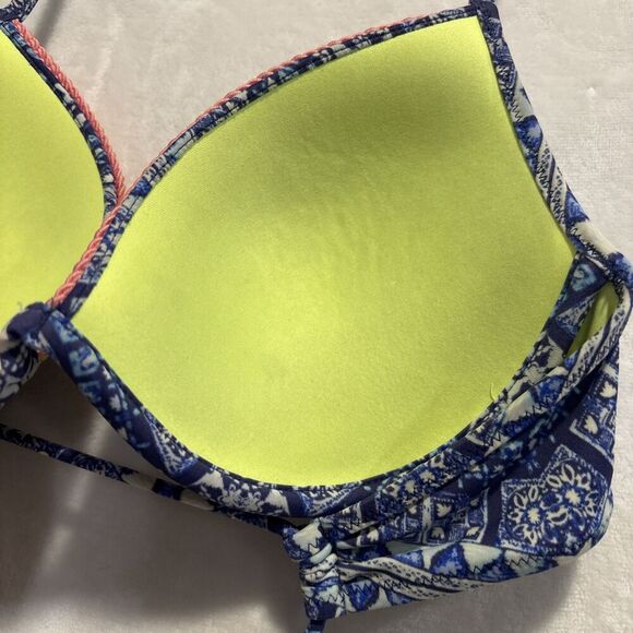 Victoria's Secret The Fabulous Padded Molded Push Up Underwire Swim Top Size 34C - Picture 10 of 13